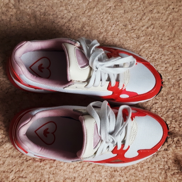 Adidas Falcon Active Red trendy  sneakers - Picture 12 of 17